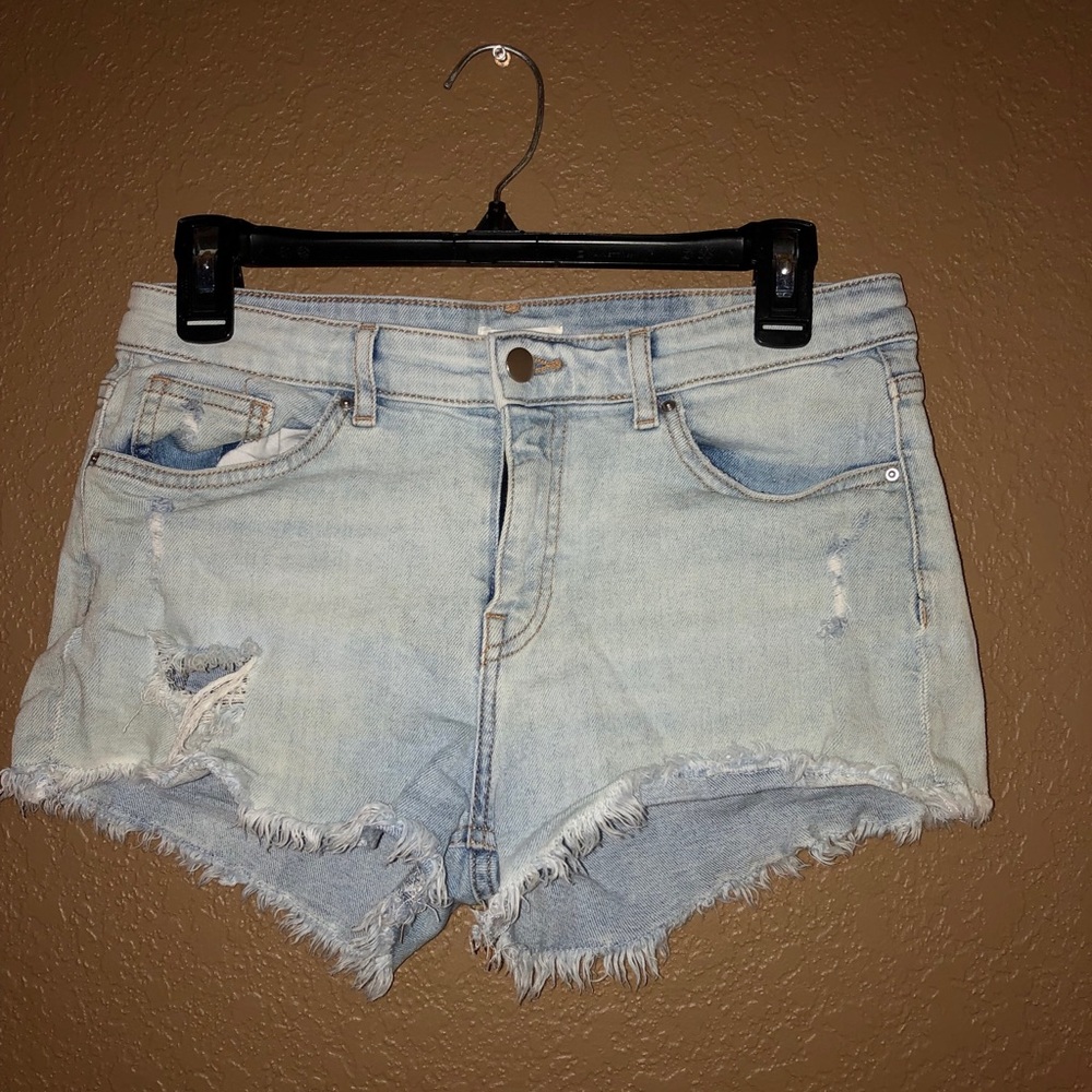 light wash jean shorts